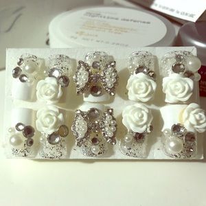 Reusable Gel Nail Set W/ sticker