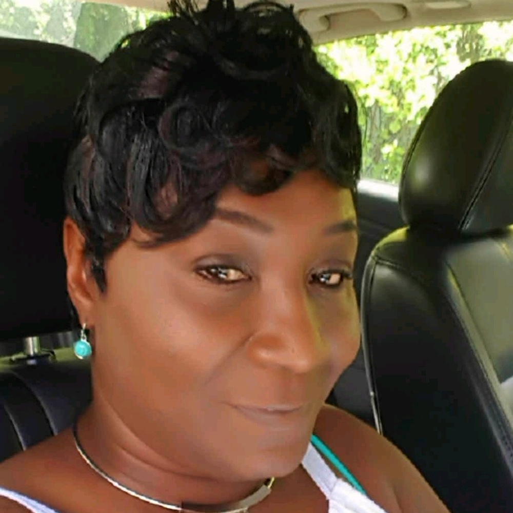 Meet your Posher, Toni