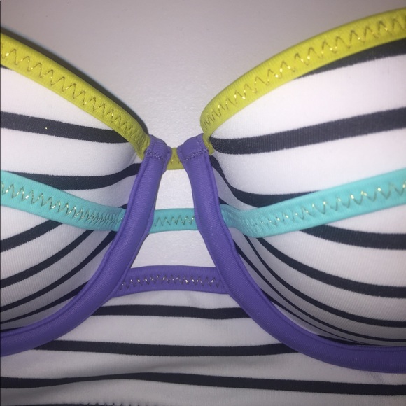 VS happy striped bikini - Picture 5 of 8