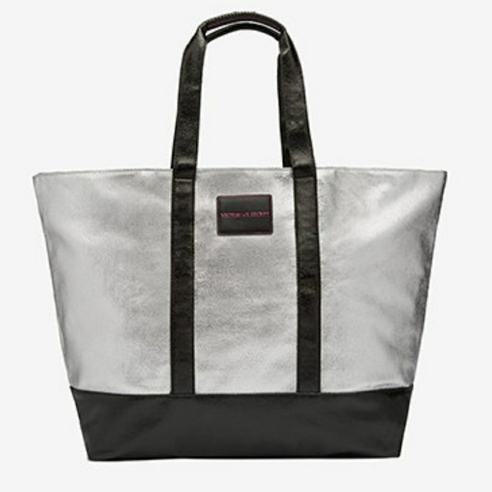 FREE VICTORIA'S SECRET WEEKENDER BAG W/$100