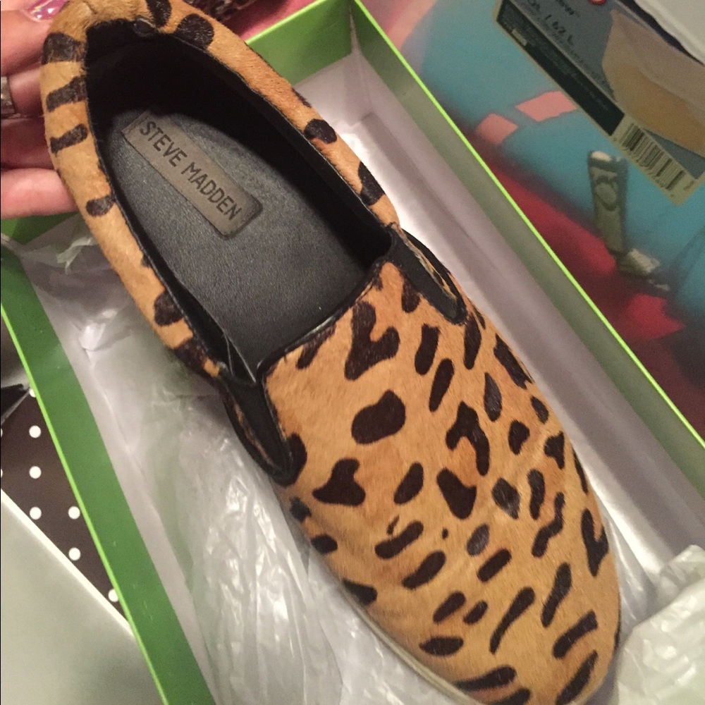 Steve Madden animal print fur slip on flats