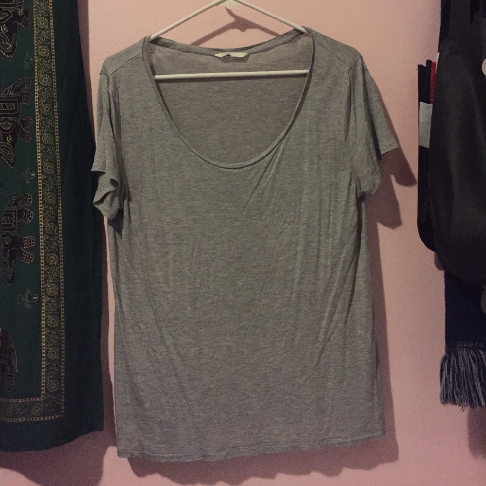 Heather grey top