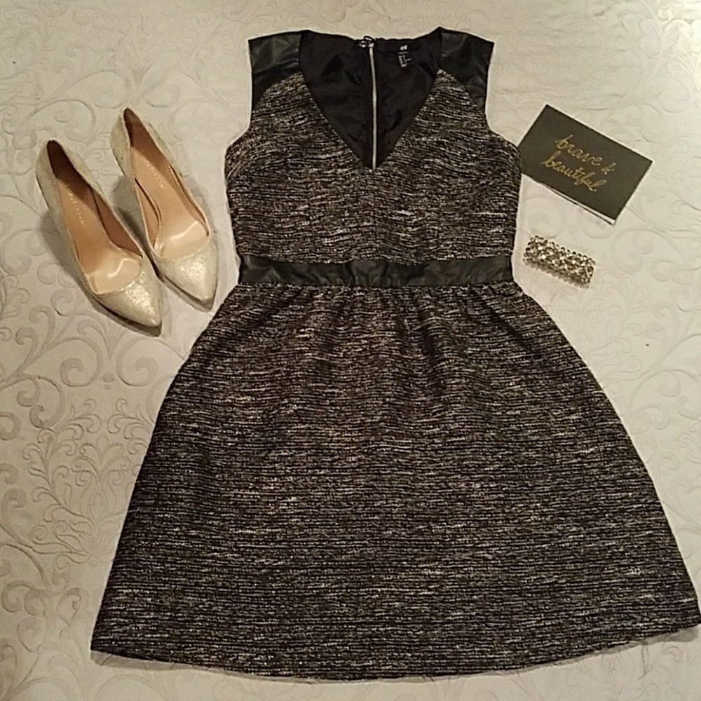 🎄H&M Holiday Dress