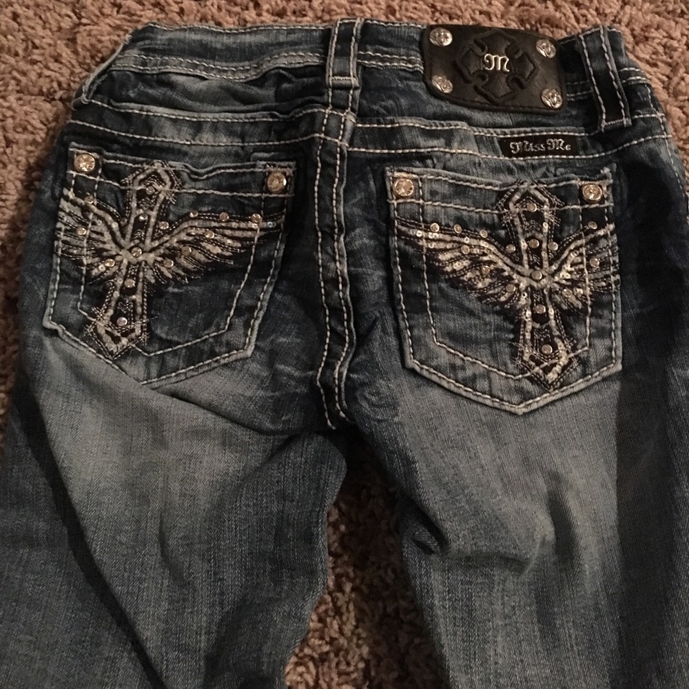 Little Girls Miss Me Capris - Picture 2 of 2