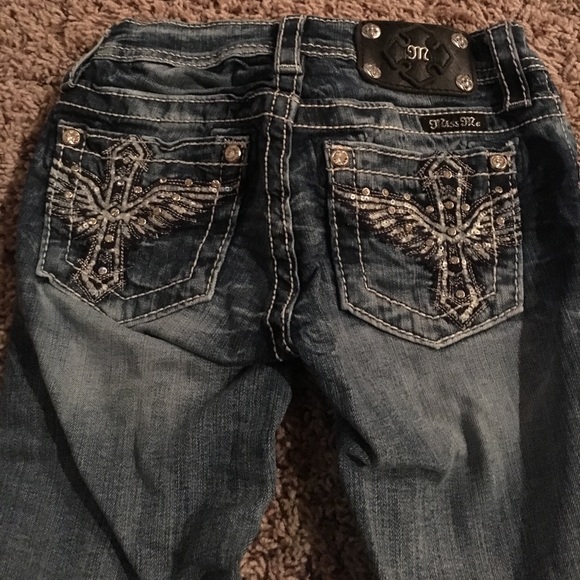 Little Girls Miss Me Capris - Picture 2 of 2