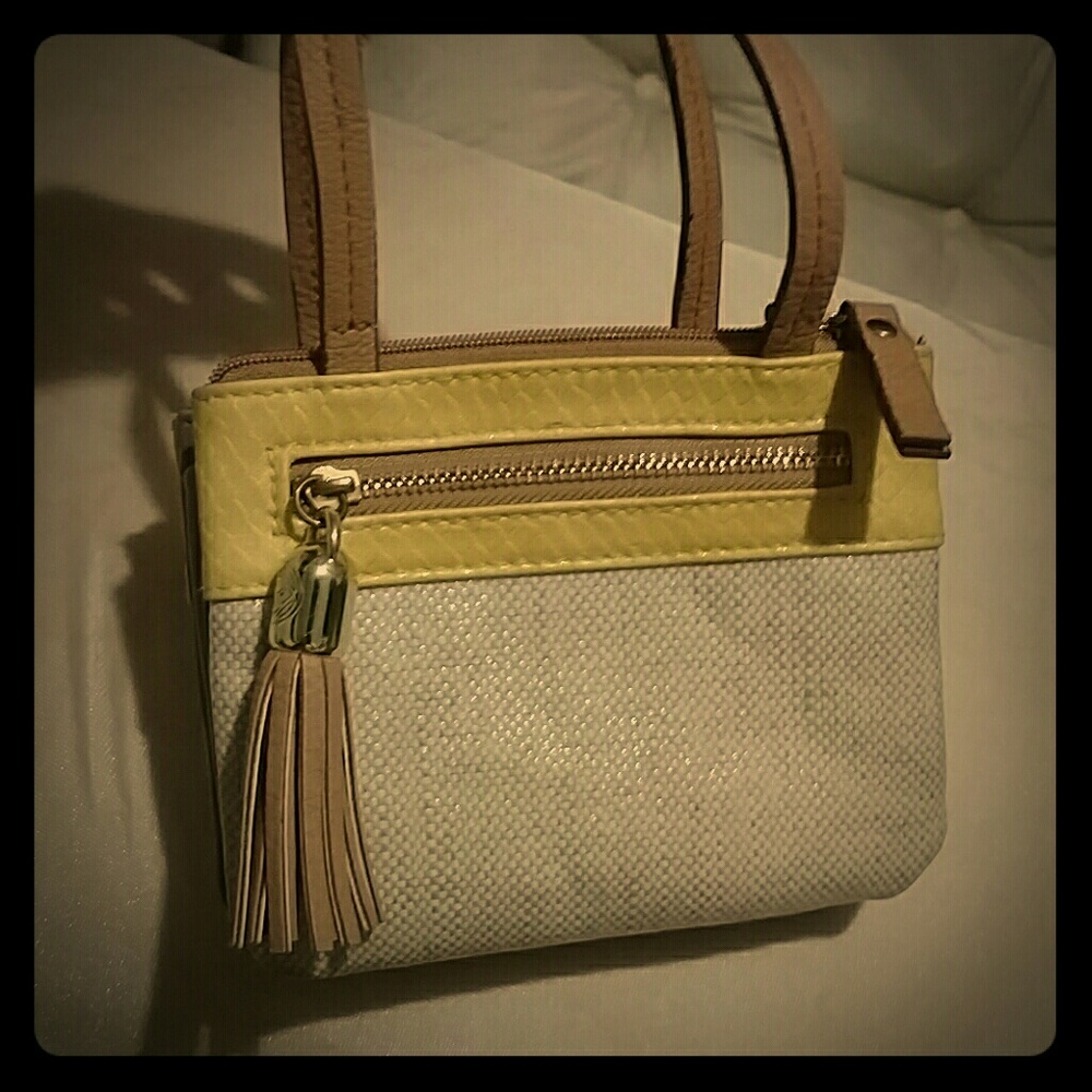 Tiny relic wallet looks like mini purse! 4x4 inch