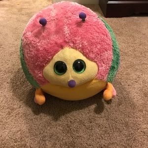 Gum drop beanie ball