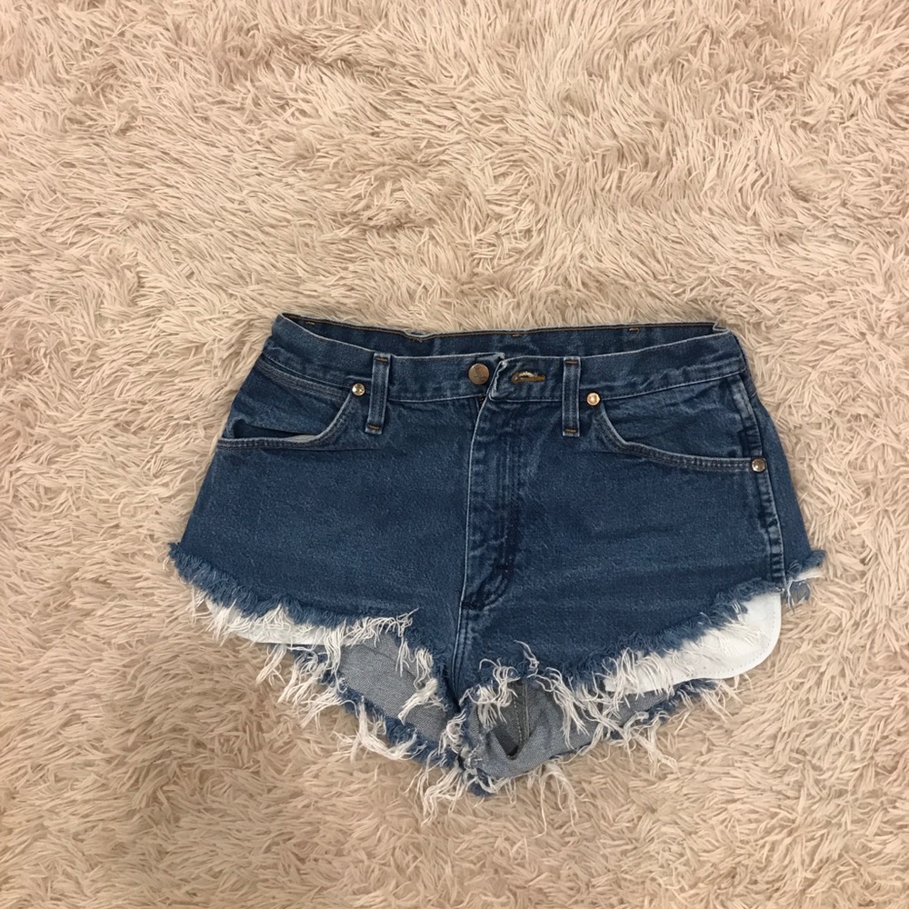 Urban renewal wrangler jean shorts - Picture 1 of 6