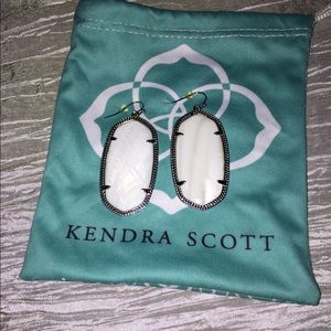 Like New*Kendra Scott Danielle Earrings
