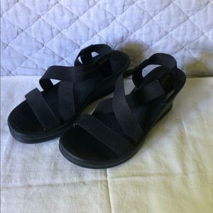 Strapped sandals