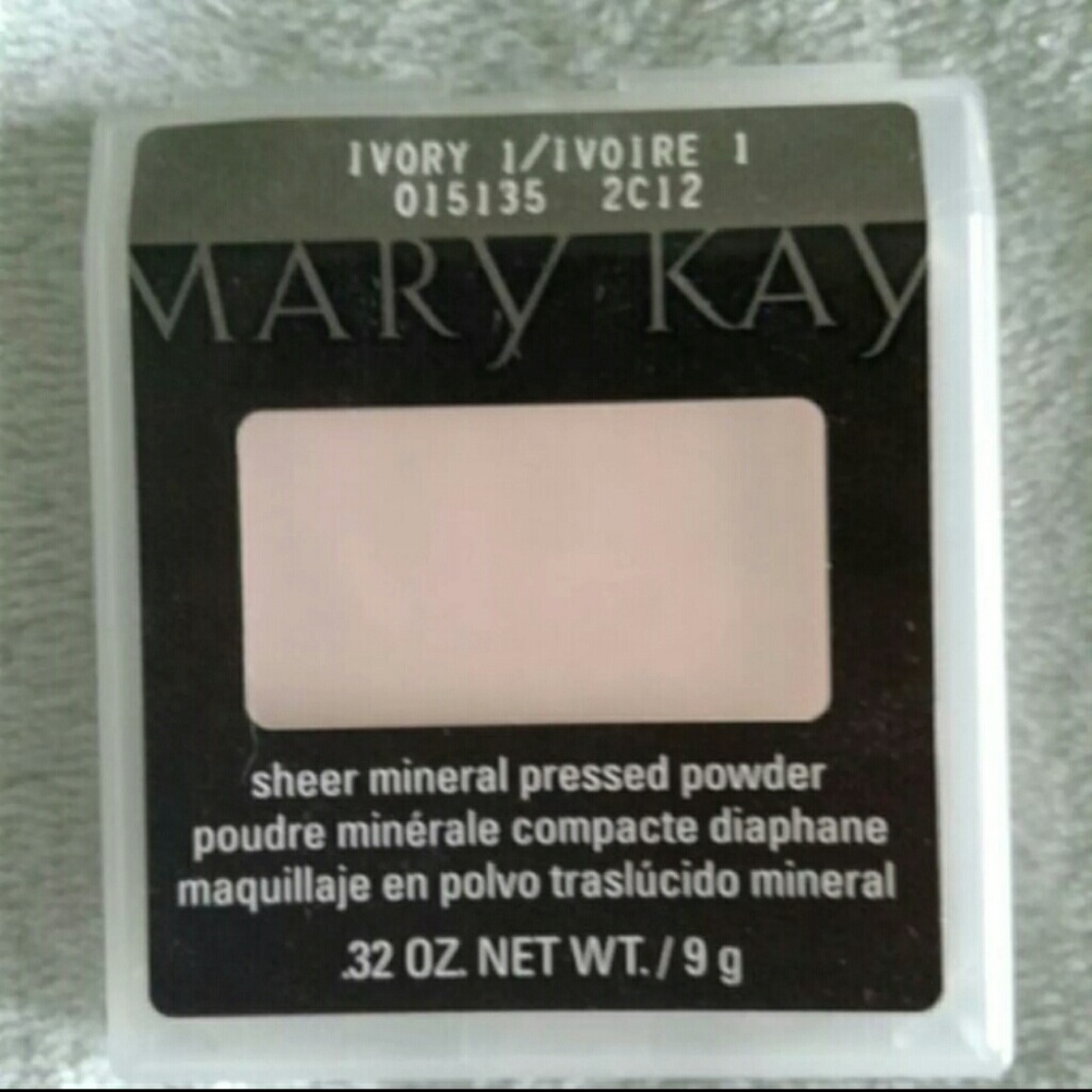New Mary Kay Sheer Mineral Pressed Powder