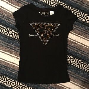 Black guess t shirt
