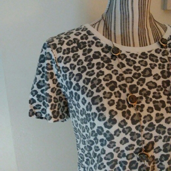 Leopard print T-shirt - Picture 2 of 4