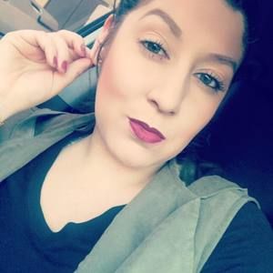 Meet your Posher, Zennia