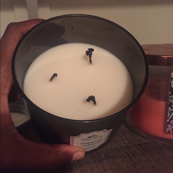 Mahogany Teakwood Bath And Body Works Candle - Picture 3 of 3