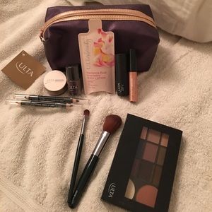 Ulta makeup bag with makeup bundle