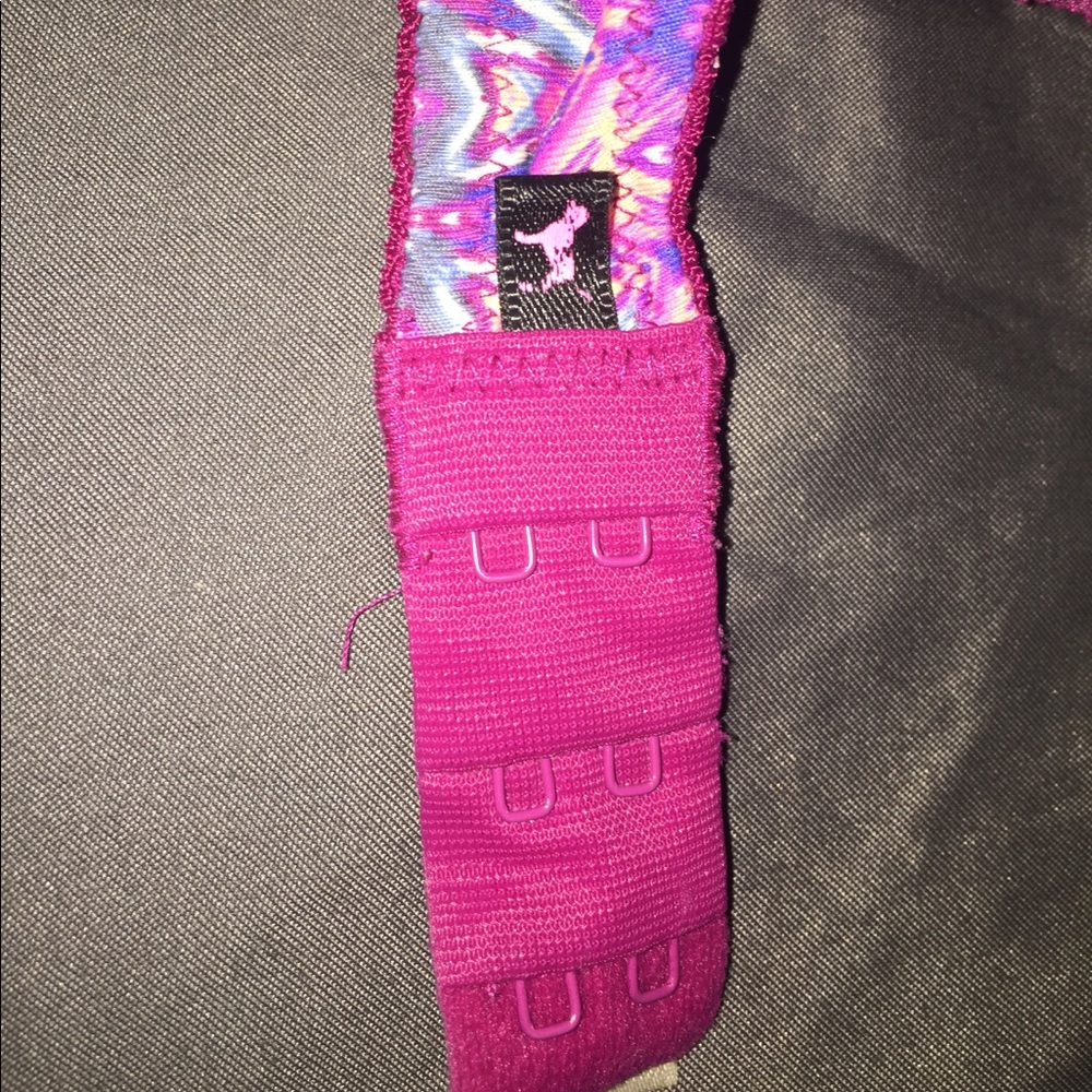 VS - Picture 2 of 3