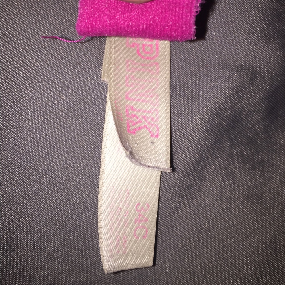 VS - Picture 3 of 3