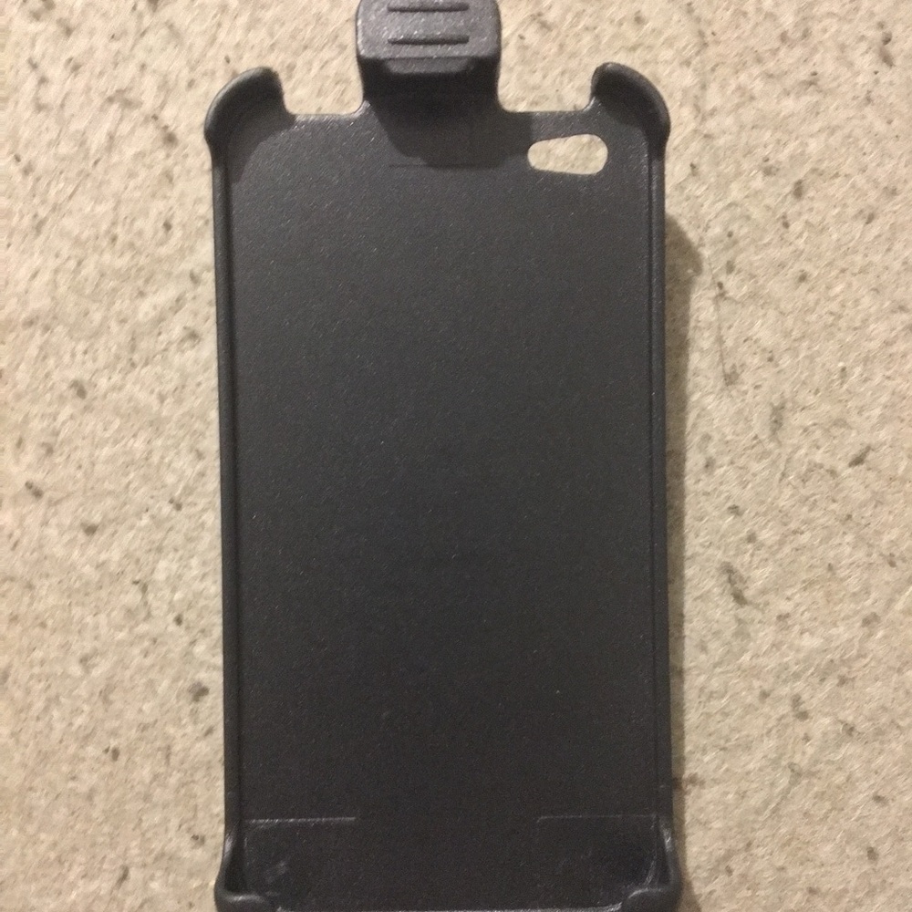 iPhone 4 case that clips to your jeans