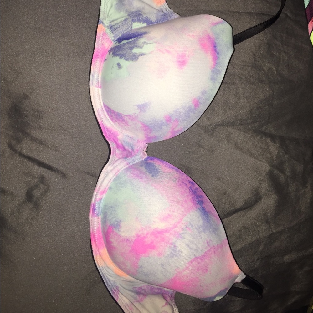 VS
