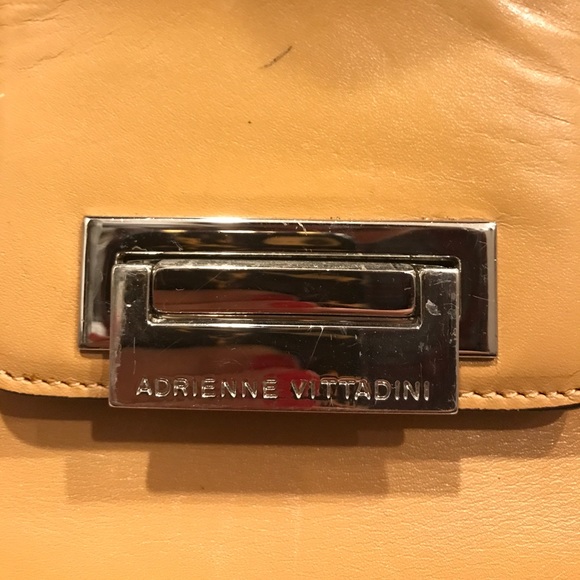 Handbag - Picture 4 of 4