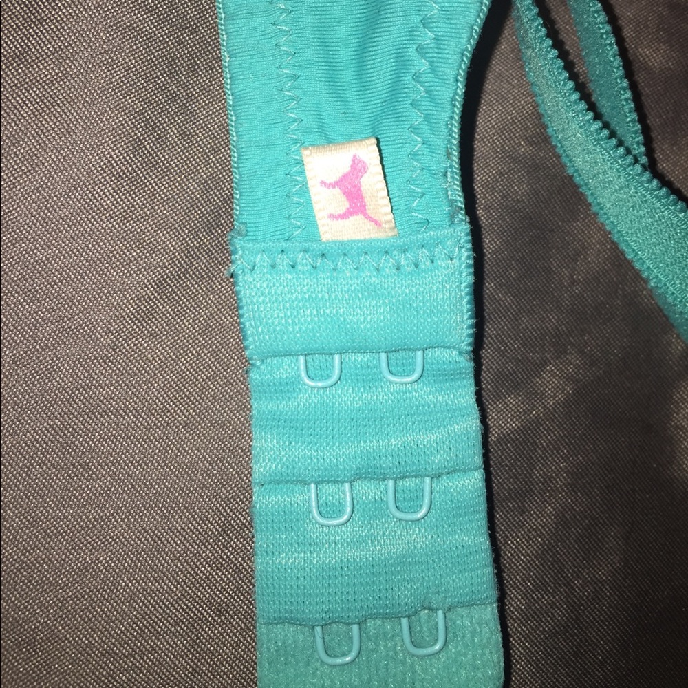VS - Picture 2 of 2