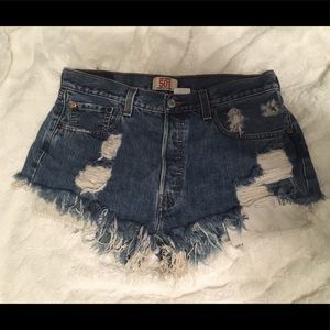 cut levi shorts W 34