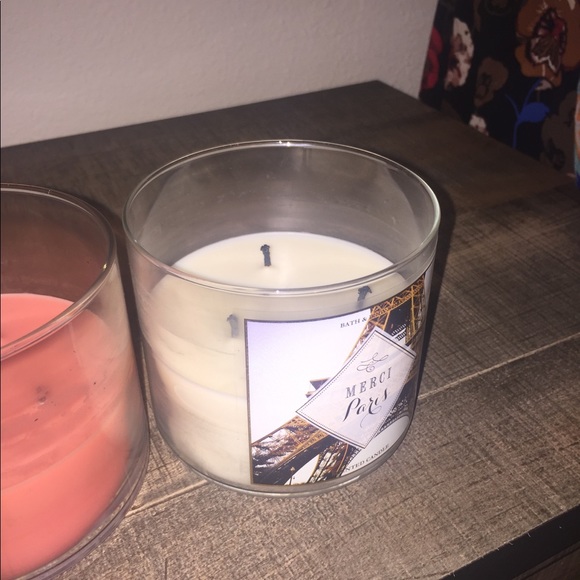 Merci Paris - Bath and body works candle - Picture 4 of 4