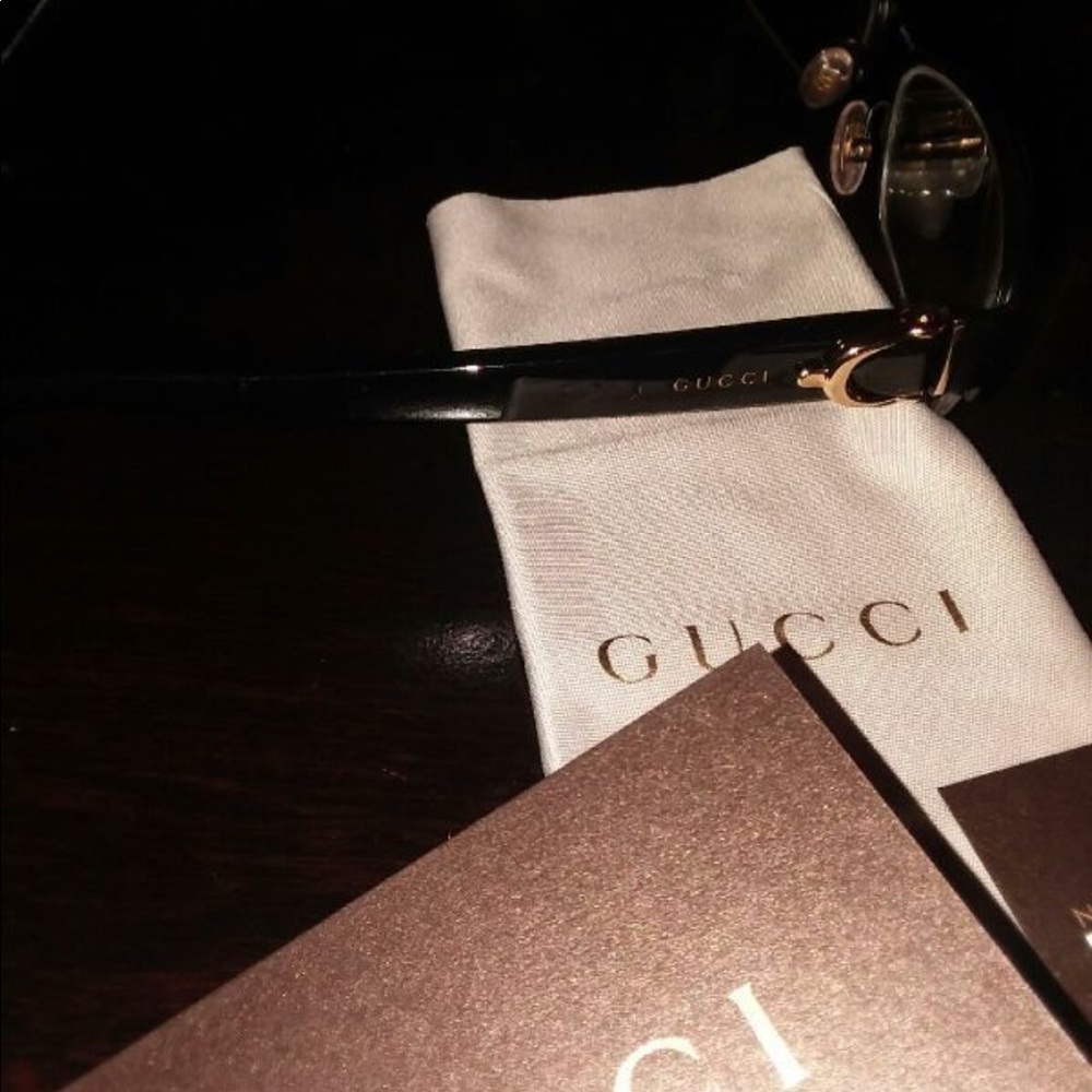 Gucci Prescribed Glasses - Picture 3 of 3