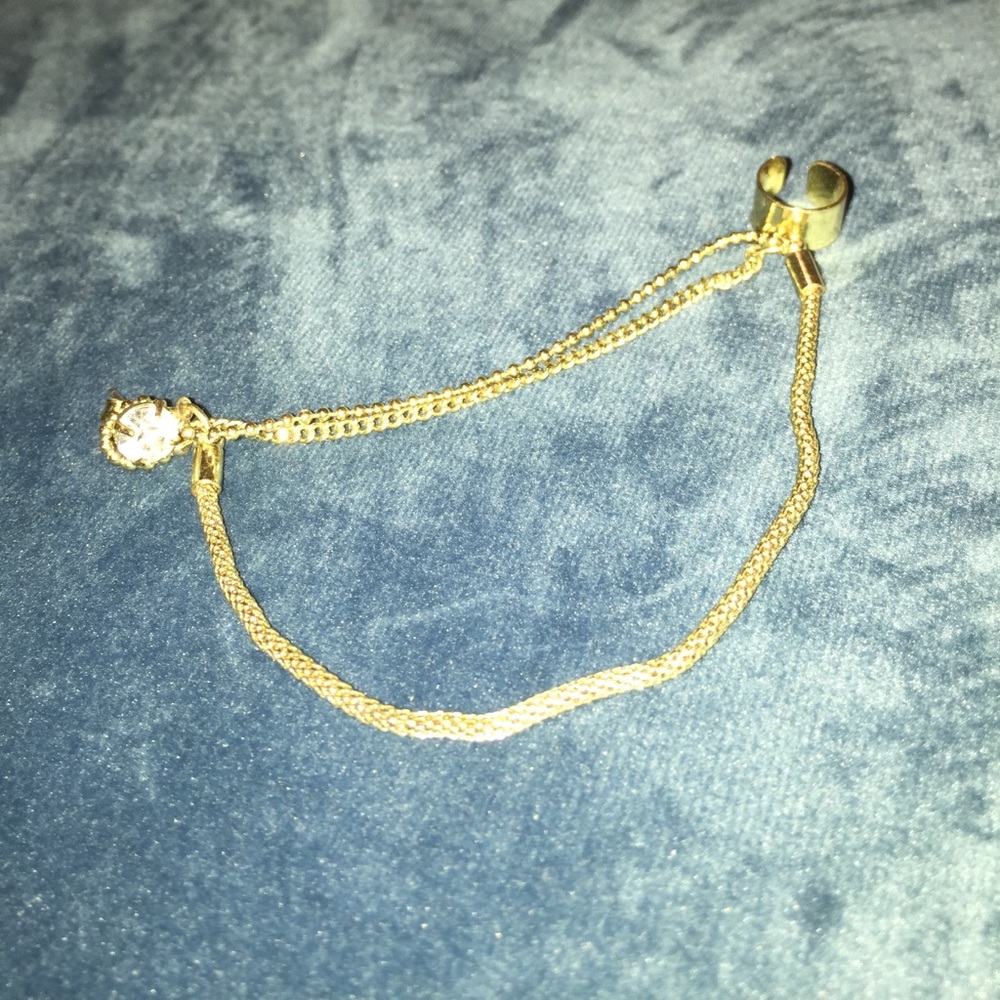Gold earring (fake cartilage earring)