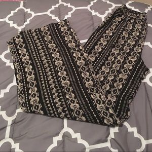 Forever 21 - Tribal Print Flare Pants 🖤