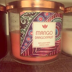 Mango Dragonfruit -Bath and Body Works candle!