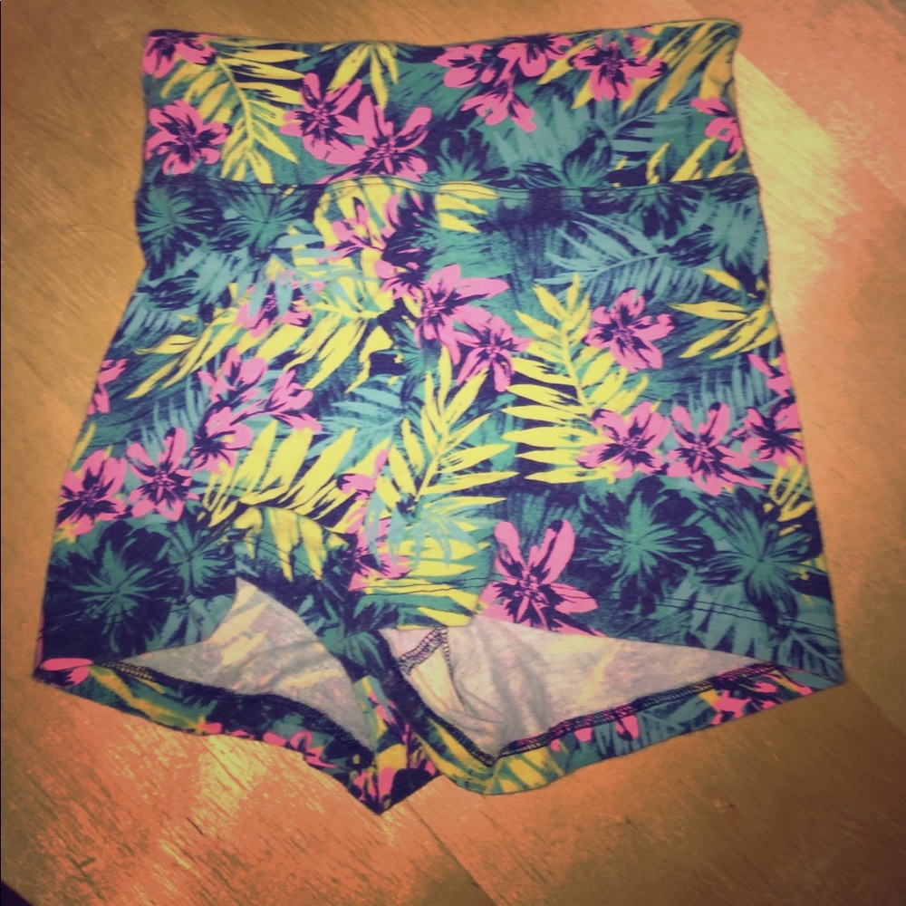 High wasted shorts