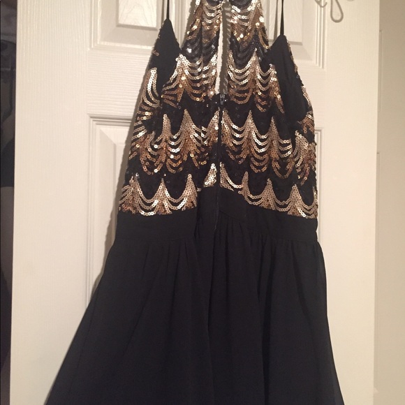 Dress - Picture 2 of 3