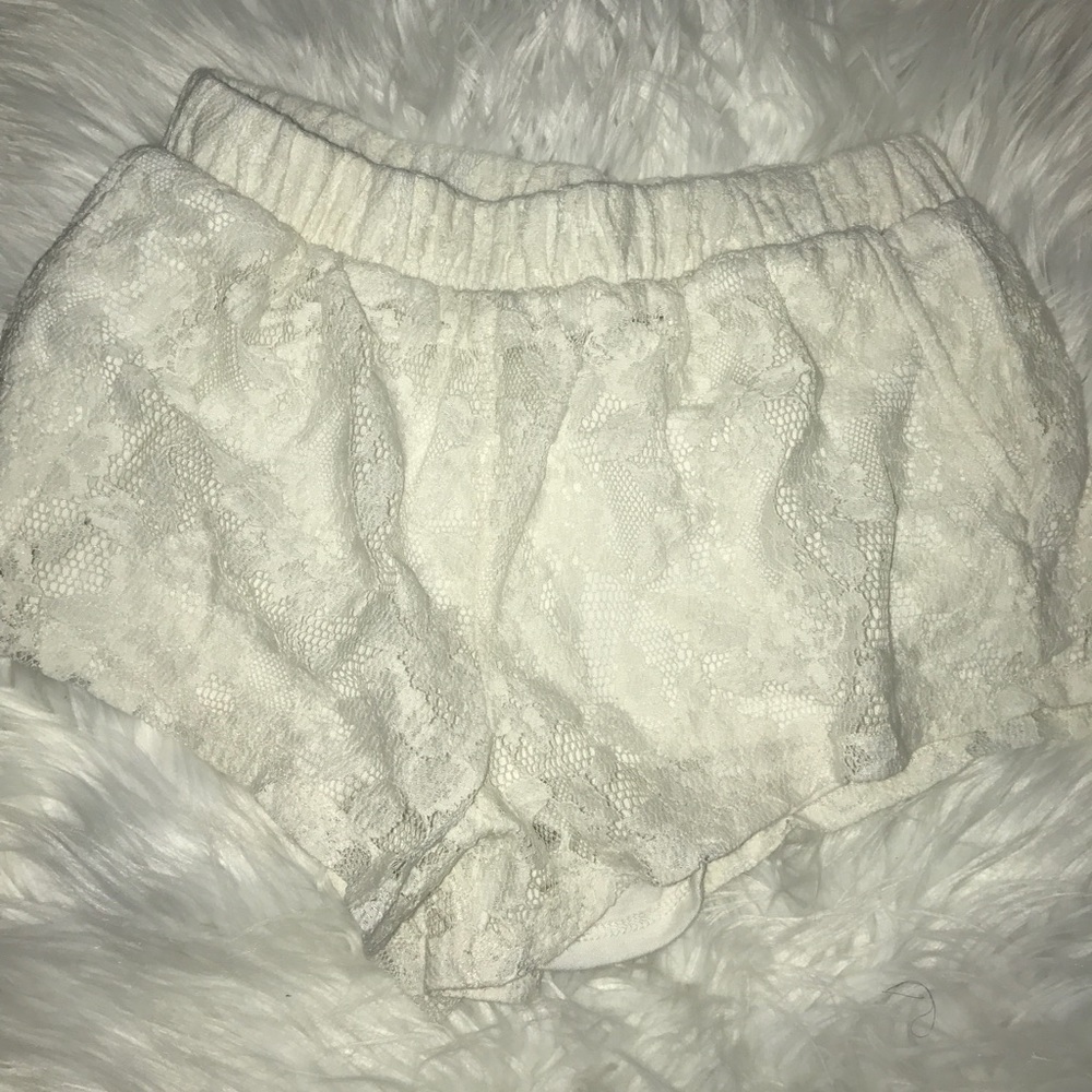 Lace white shorts