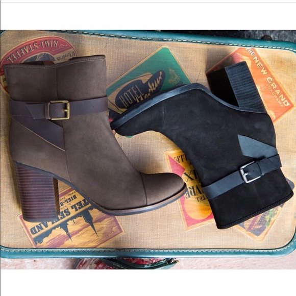 Nubuck Texas Brown Leather Tall Ankle Boots - Picture 5 of 6