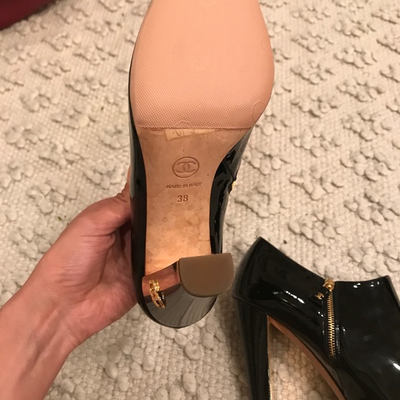 CHANEL Black patent leather gold peep toe booties - Picture 5 of 6