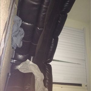 Meet your Posher, Debo