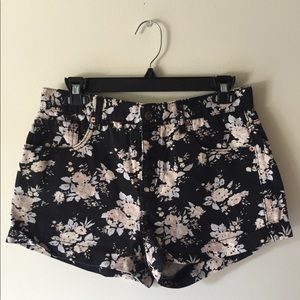 Mid/High Rise Cuffed Floral Shorts