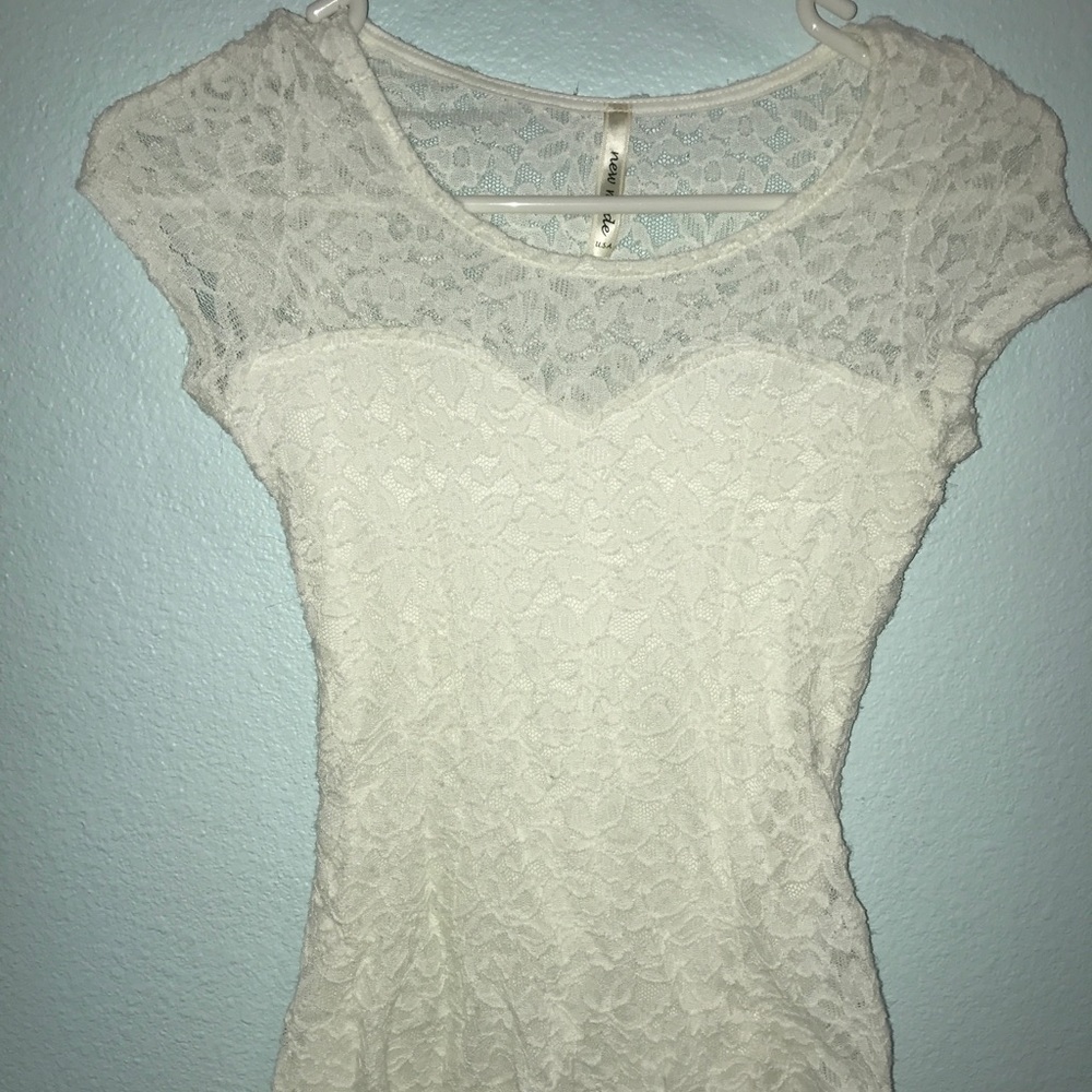 White lace sweetheart top