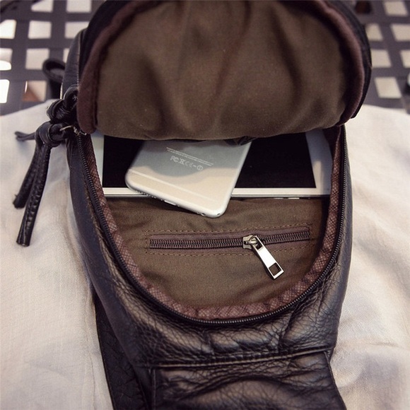 Black faux leather mini backpack - Picture 3 of 3