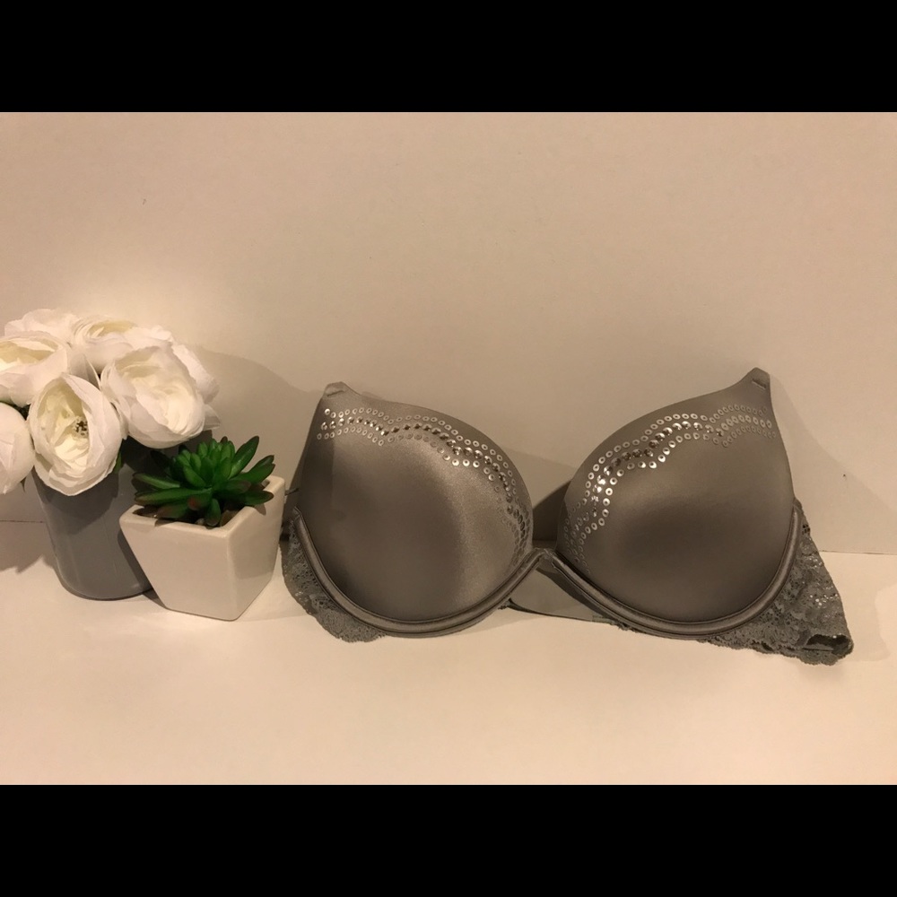 ✨Limited Edition✨ 32D Grey Aerie Bra- Style Emma