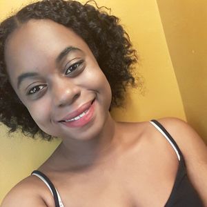 Meet your Posher, Ionie