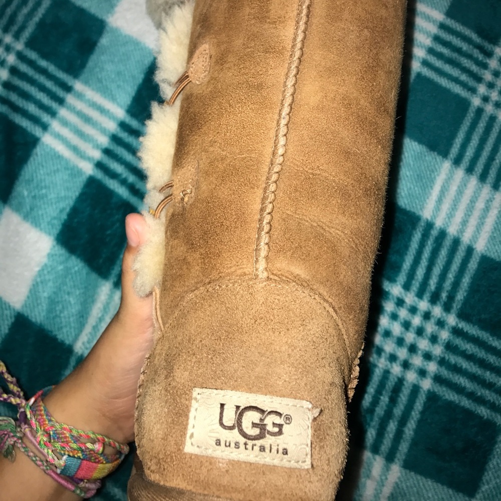 Bailey Triple Button Chestnut Uggs - image 3