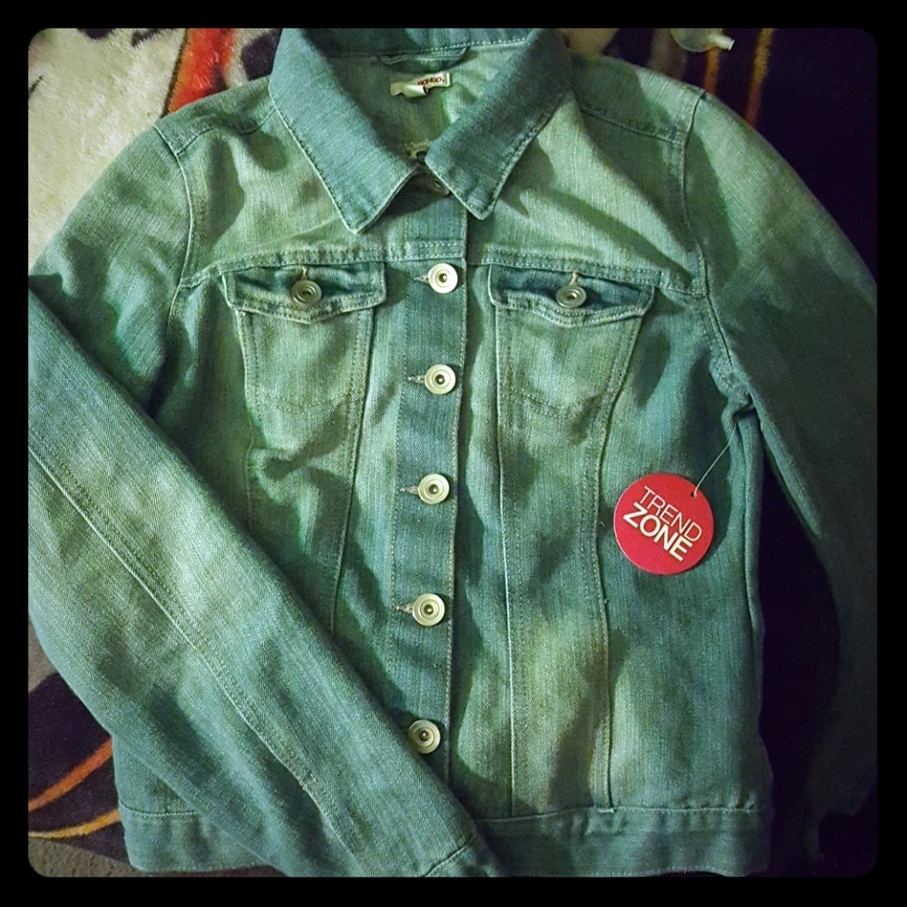 NWT Cute Bongo lace back jacket. Old school