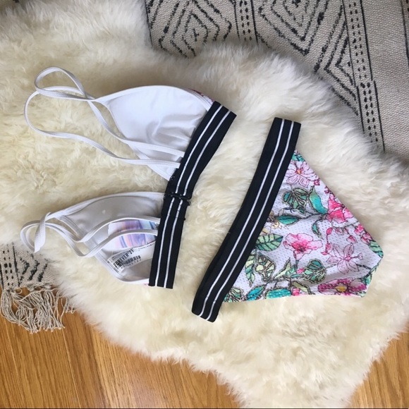 Forever 21 swim set - Picture 4 of 4