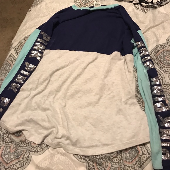 Blue white and violet long sleeve PINK shirt - Picture 2 of 2