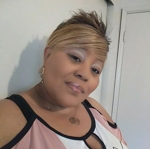 Meet your Posher, Vanessa