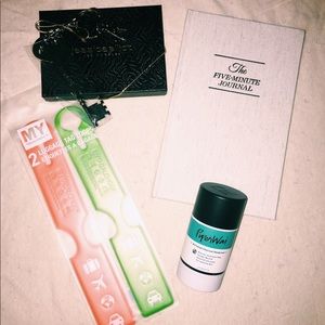 TRAVEL BUNDLE! 🏡👋🏼🌎