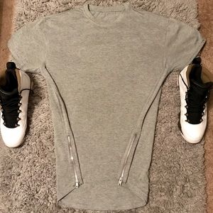 XL LIKE NEW Elongated Side Zipper Short Sleeve